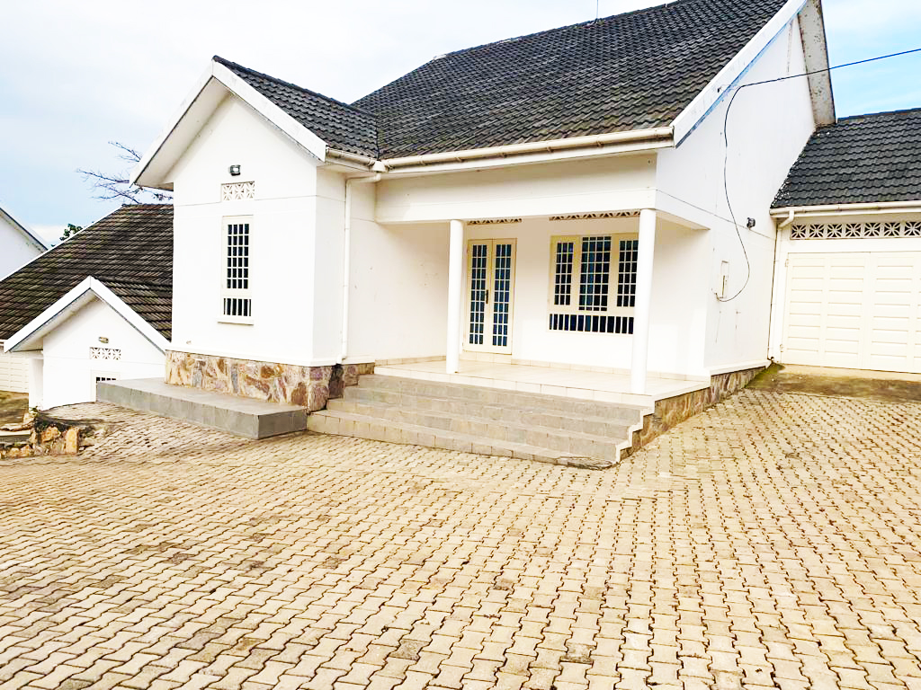 WhatsApp Image 2022-05-16 at 2.39.51 PMz.jpeg